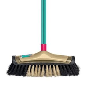 VASSOURA NOVIÇA PISO DELICADO COM CABO